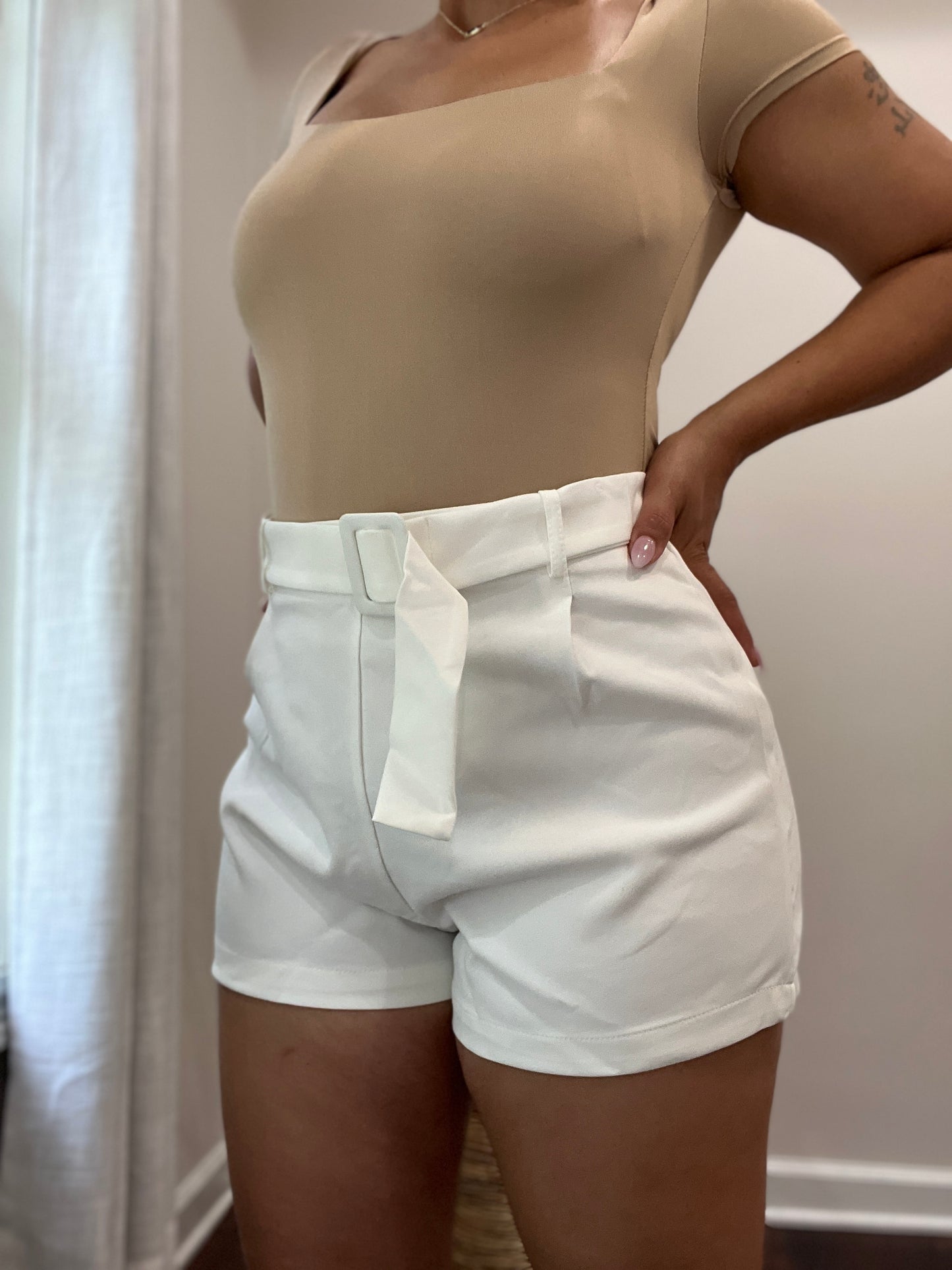 WHITE HIGH WAISTED SHORTS